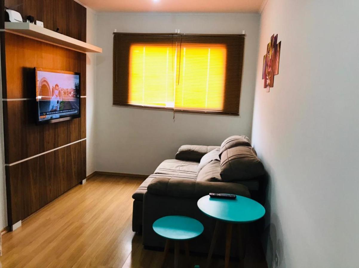 APARTAMENTO INTEIRO COM WiFi 70MB, AR CONDICIONADO, PROXIMO AO ESTADIO DO CAFÉ Londrina Extérieur photo